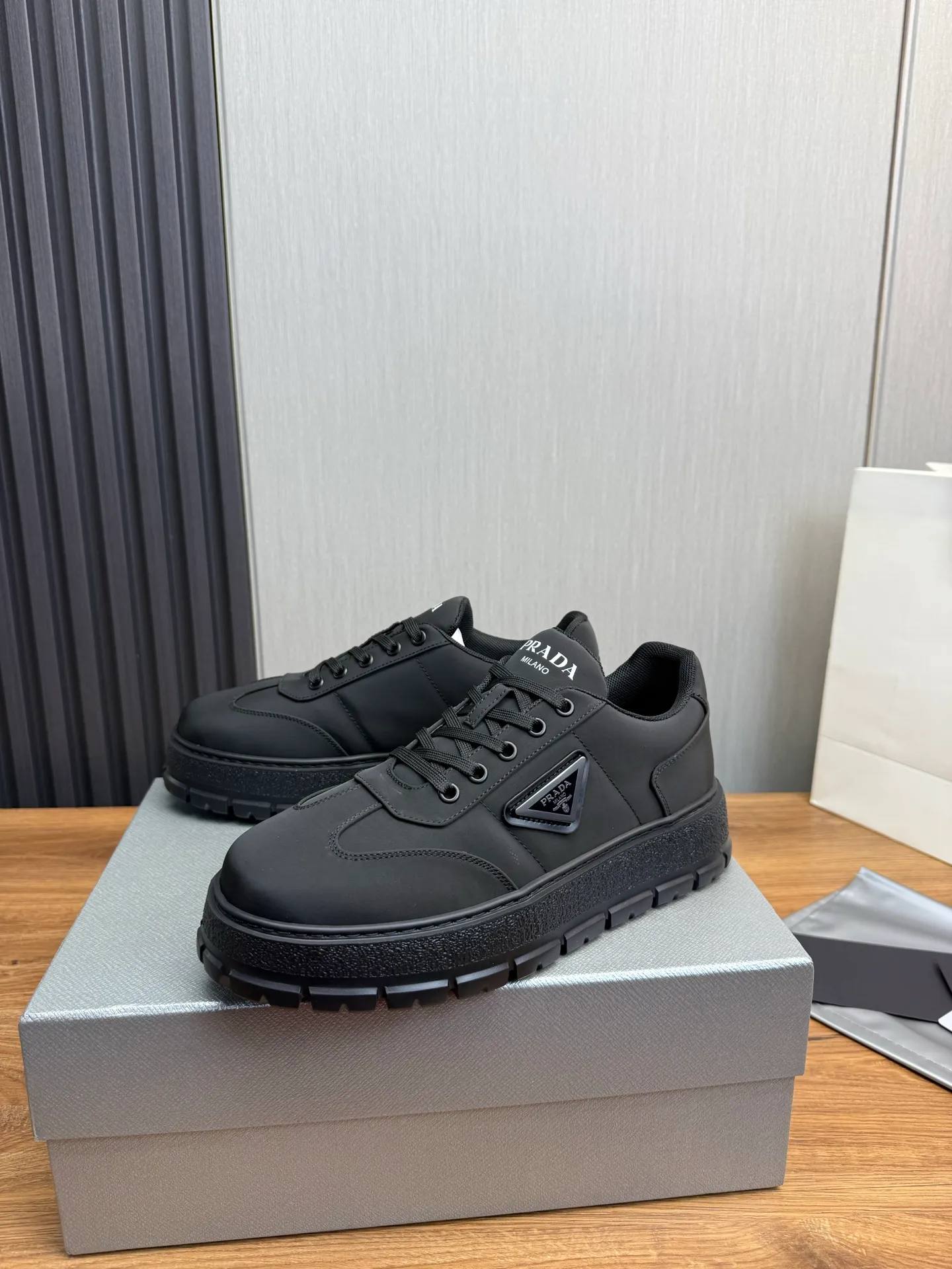 Men's shoes 💰560💰 [PRADA] Popular men's shoes shipped 👏Official website synchronized ⬆️Original imported waterproof fabric + cowhide lining, 1⃣️:1⃣️reproduction, original sole, 38-45 (45. Customized, non-refundable)